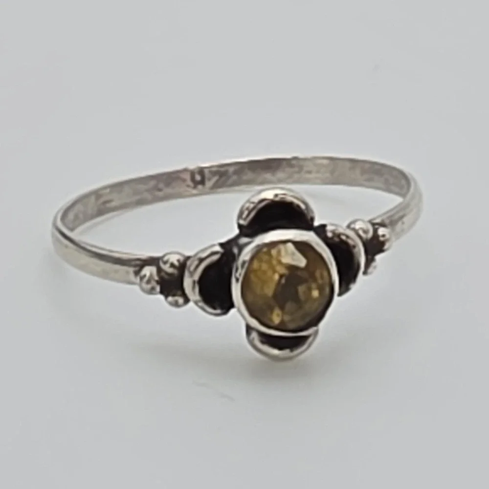 Vintage Genuine Citrine Ring 925 Sterling Silver Floral Design Petite Size 9
